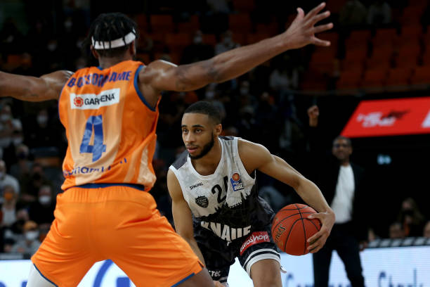 通过深入分 通过深入分