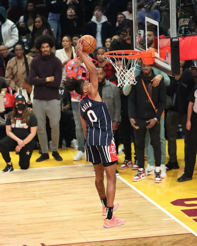 发生严重碰 发生严重碰