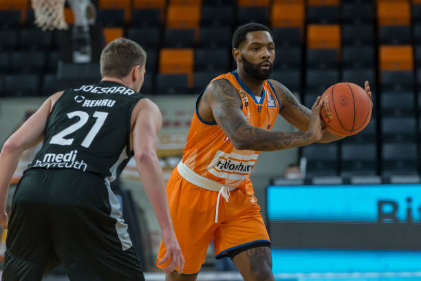 转会市场一 转会市场一