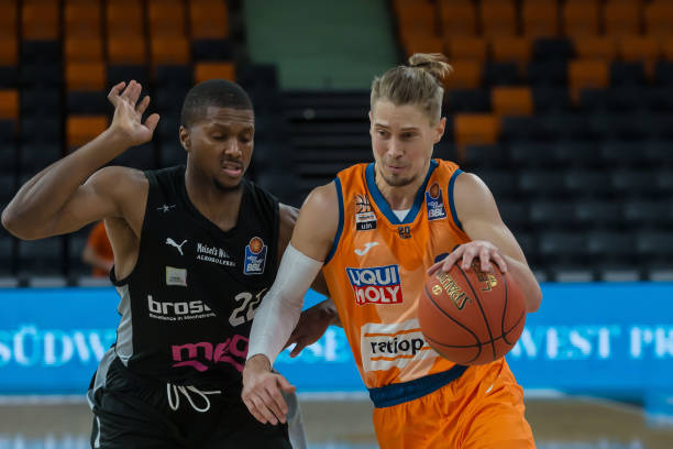 只要团结一 只要团结一