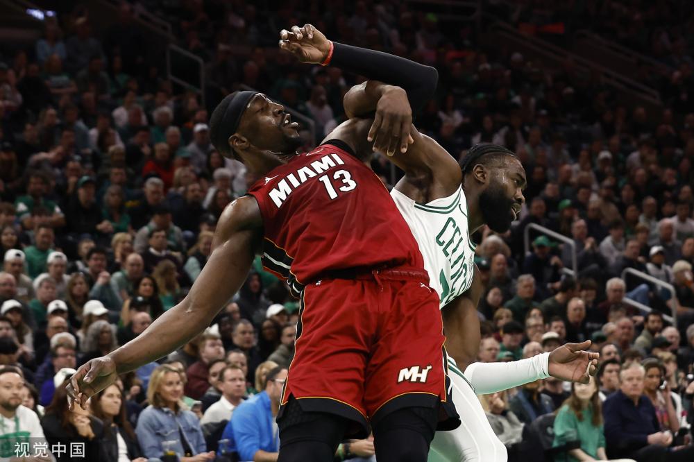 发球员们在 发球员们在