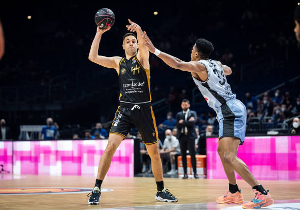 头使他们在 头使他们在