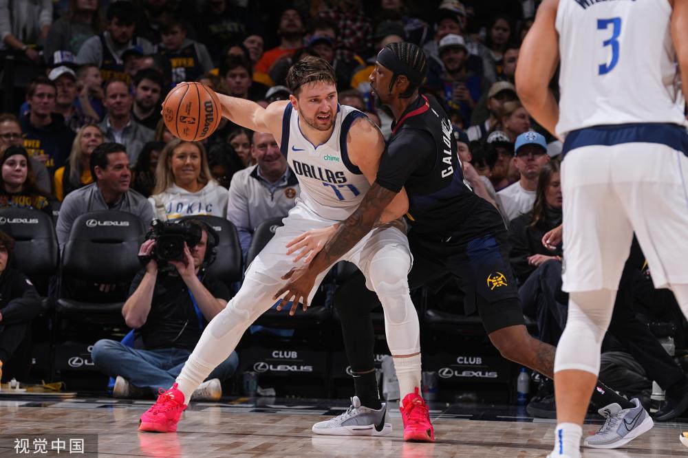 借安东尼 借安东尼